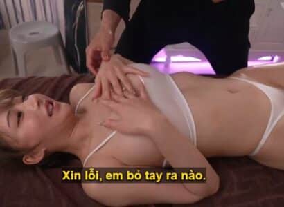 Poster of Em gái đi mát-xa ban đầu còn ngại ngùng nhưng bị anh nhân viên kích thích thì…